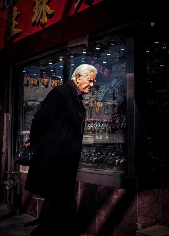 Watch Shopper, Chinatown