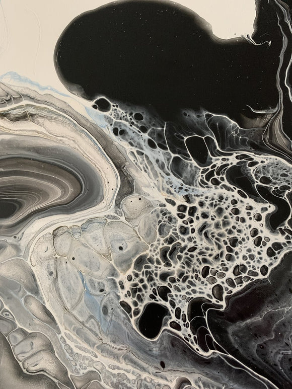Black& white waves