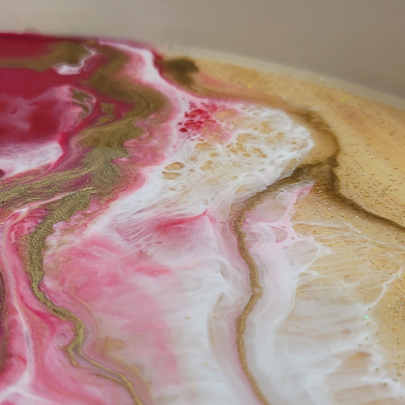 Fuschia and gold round multipurpose tray