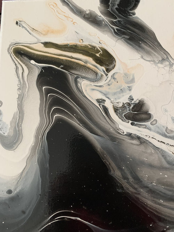 Black& white waves