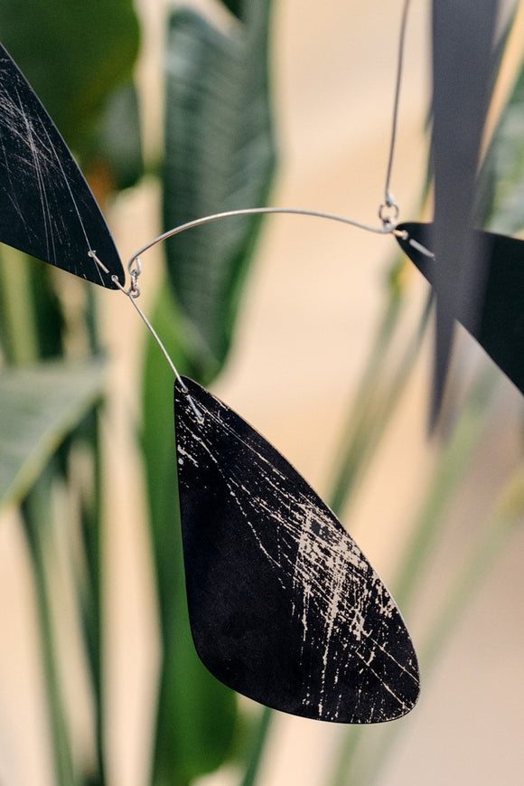 Hommage à Calder in Black II