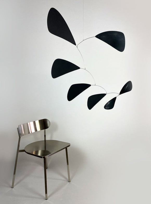 Hommage à Calder in Black II