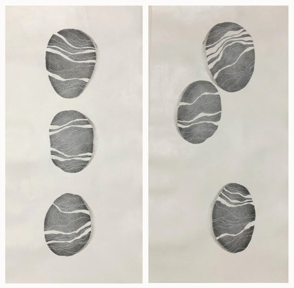 Three pebbles (set of two)