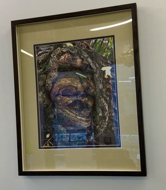 FEMALE SPIRIT AN OAK TREE